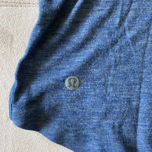 Lululemon workout top - Picture 3 of 4
